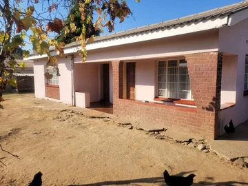 3 Bedroom House for sale in Ruwa