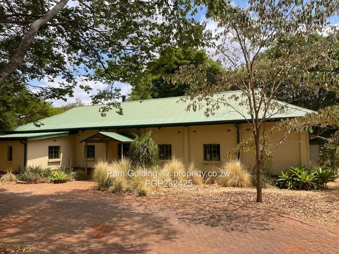 Spacious Family & Working Short-Term Rental (Sole Mandate)