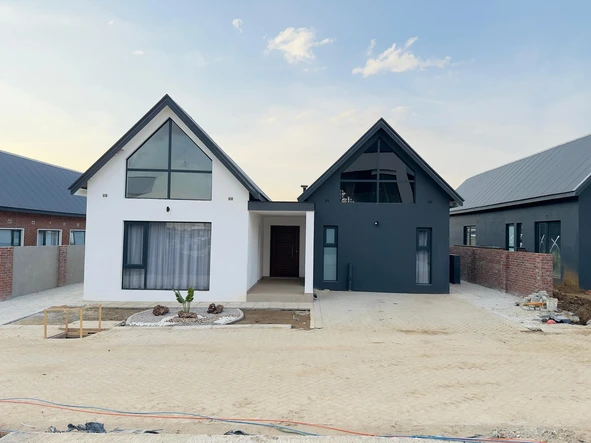 Modern 4 Bed Garden Flat to Let