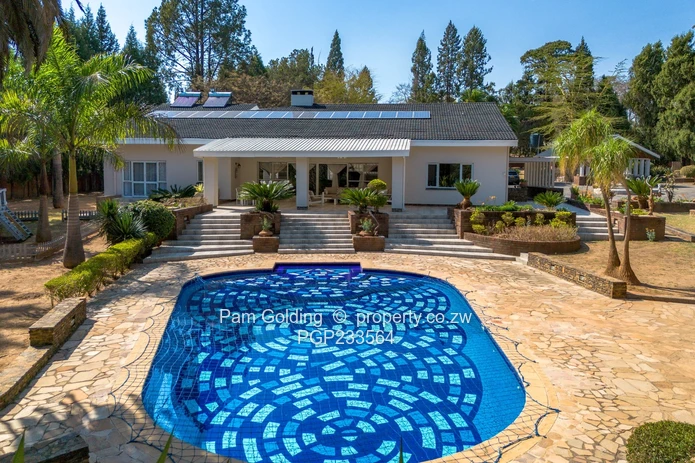 Beautiful Home On The Prestigious Coombe Rd.