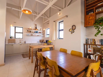 3 Bedroom Flat & Apartment