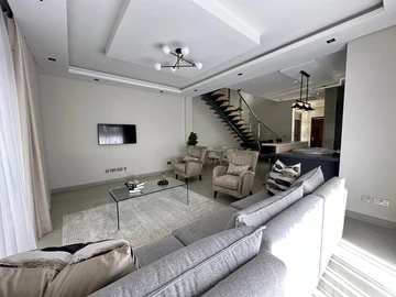 3 Bedroom Garden Flat