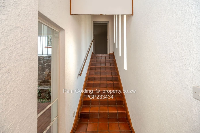 4 Bedroom House in a Quiet Complex (Sole Mandate)