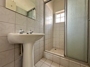 2 Bedroom Garden Flat