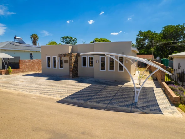 3 Bedroom Garden Flat