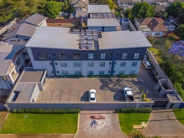 2 Bedroom Flat & Apartment