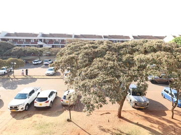 2 Bedroom Flat & Apartment