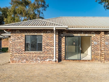 3 Bedroom Garden Flat
