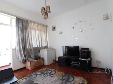 2 Bedroom Flat & Apartment