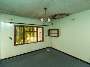 4 Bedroom Garden Flat