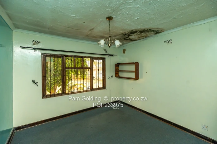 Spacious Unit Located in Established Community