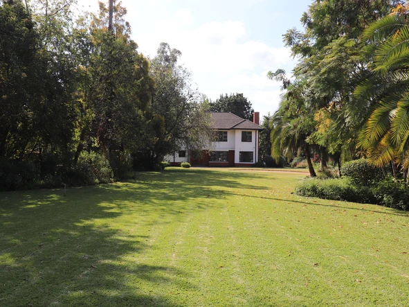 Recently Renovated Double-Storey Home in Golden Stairs, Mt Pleasant