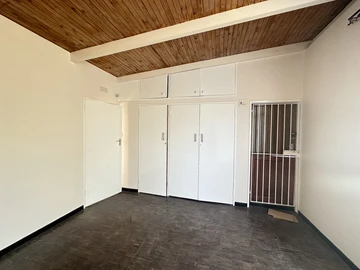 2 Bedroom Garden Flat