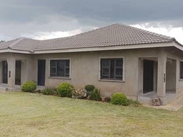 Solid Brick Under Tile Family Home !!!!!!