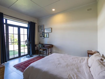 3 Bedroom Flat & Apartment