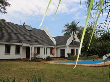 6 Bedroom House