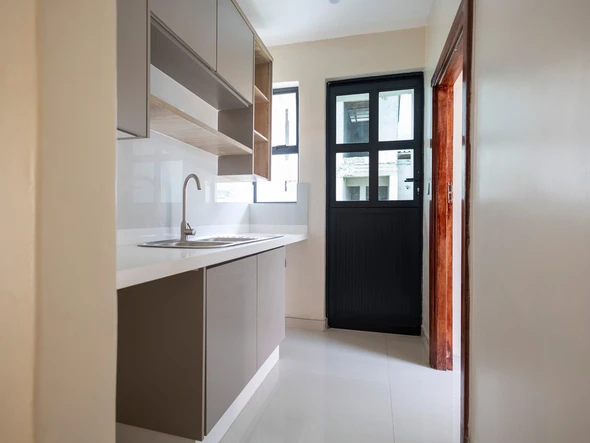 3 Unit Townhouse Complex