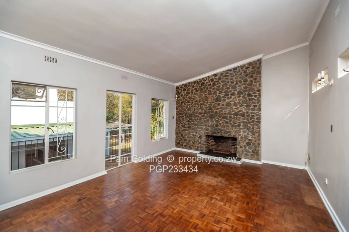 4 Bedroom House in a Quiet Complex (Sole Mandate)