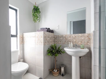 3 Bedroom Garden Flat