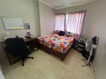 3 Bedroom Flat & Apartment