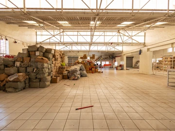 Warehouse & Factory