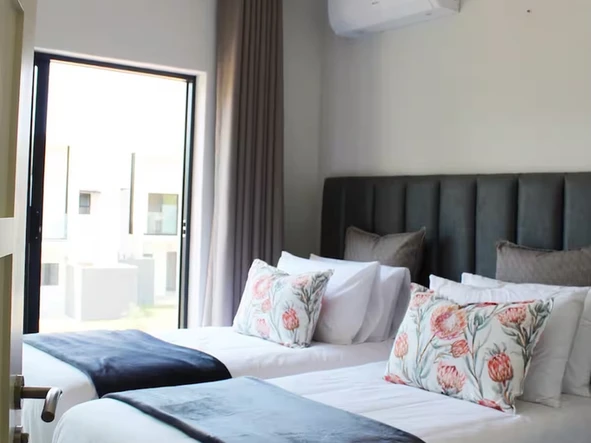 3 Bedroom Flat & Apartment