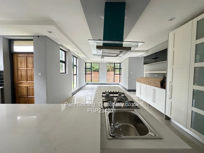 Luxurious Townhouses - Glen Lorne 