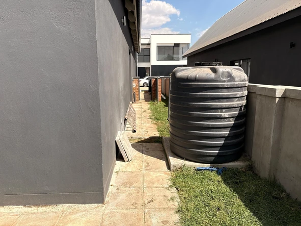 4 Bedroom Garden Flat