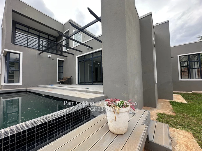 Luxurious Townhouses - Glen Lorne 