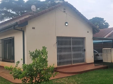 3 Bedroom Flat & Apartment