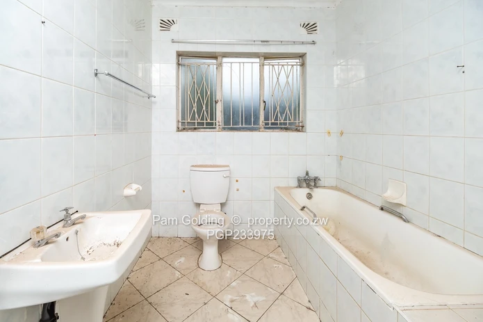 Spacious Unit Located in Established Community