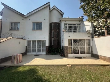 3 Bedroom Flat & Apartment