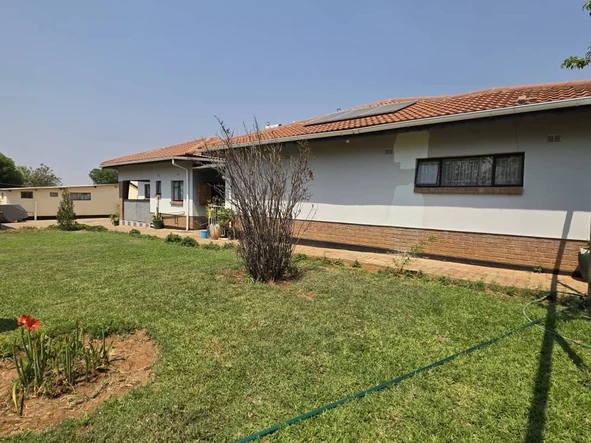 Farm & Agricultural Land