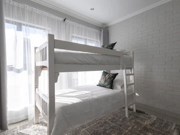 3 Bedroom Garden Flat