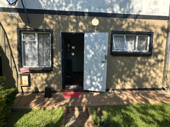 Modern 2 Bed Flat in Prime Location 