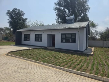 3 Bedroom Flat & Apartment