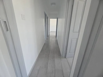 3 Bedroom Flat & Apartment