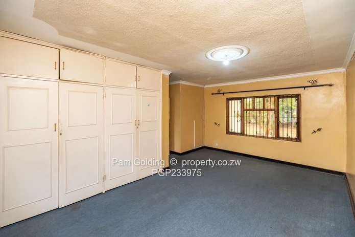 Spacious Unit Located in Established Community