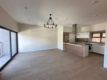 3 Bedroom Flat & Apartment