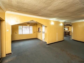 4 Bedroom Garden Flat