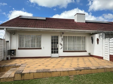 2 Bedroom garden apartment - Mabelreign 