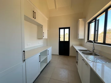 3 Bedroom Garden Flat