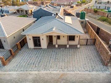 3 Bedroom Garden Flat