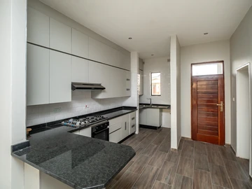 3 Bedroom Garden Flat