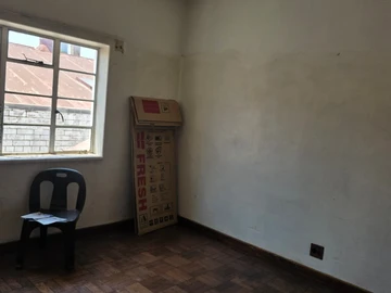 2 Bedroom Flat & Apartment