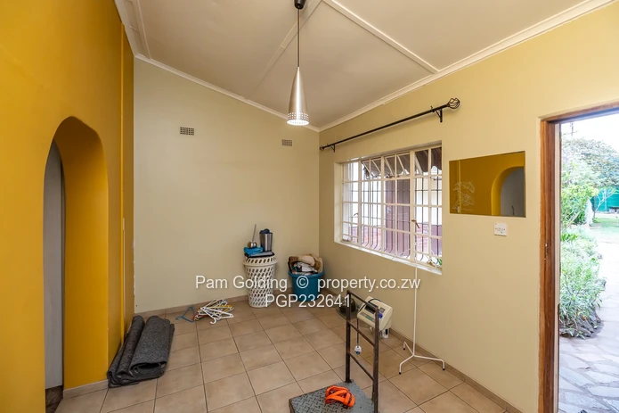 3 properties, each on an acre in Prospect