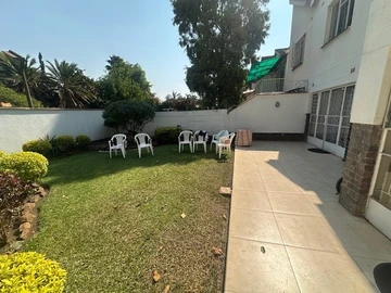 3 Bedroom Flat & Apartment