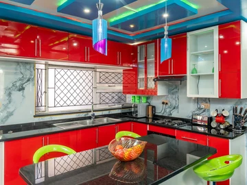 3 Bedroom Flat & Apartment