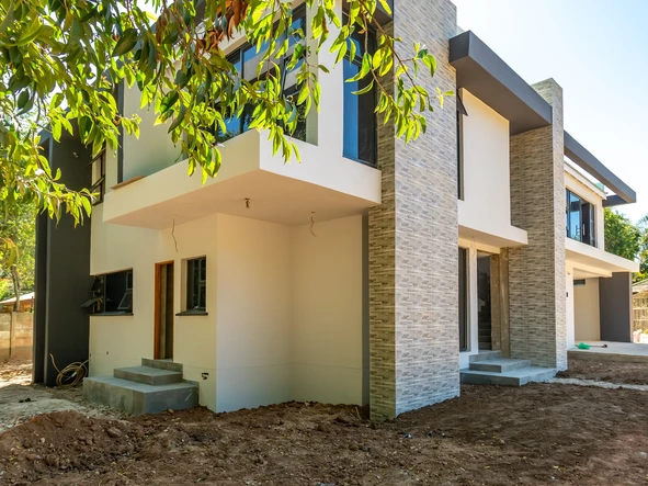 8 Unit Townhouse Complex