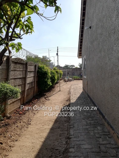 3 bedroomed house in Braeside